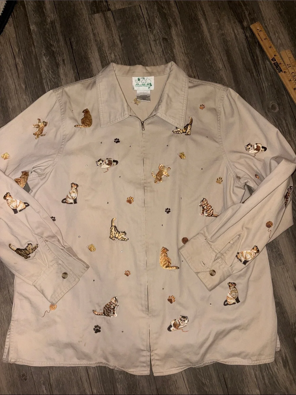 Quacker Factory Beige Cat Embroidered Zip Jacket large